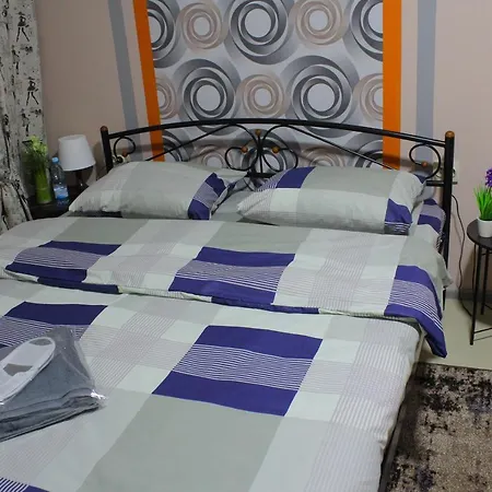 Uneed Rooms Petropavlivska-3